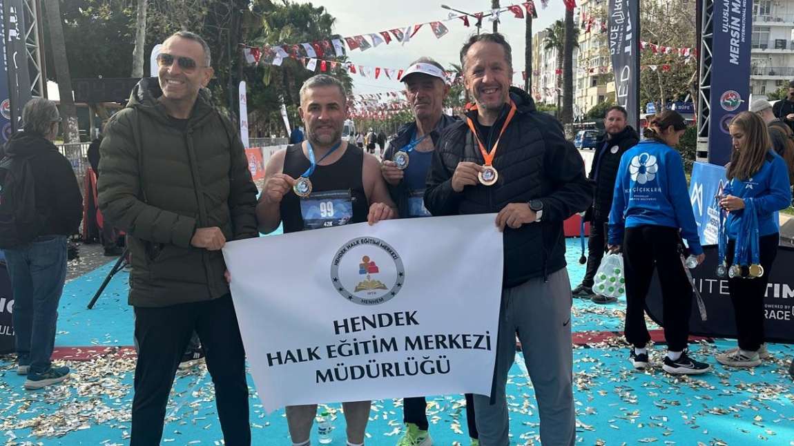 Hendek Halk Eğitimi Merkezi Atletizm Kursu Mersin Maratonunda